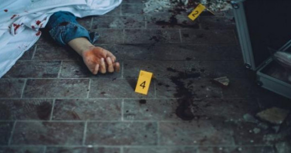 مصر.. أربعيني يعذب زوجته حتى الموت ويلقيها أمام منزل شقيقها