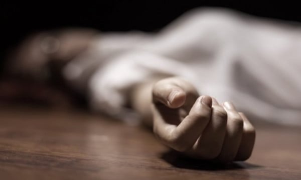 بسبب فتاة.. شاب ينهي حياة صديقه بأبشع طريقة