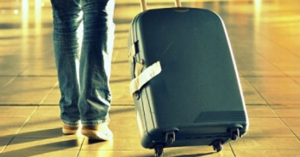 بعد ساعات من حفل الزفاف.. أربعيني ينهي حياة زوجته ويضع جثتها في شنط