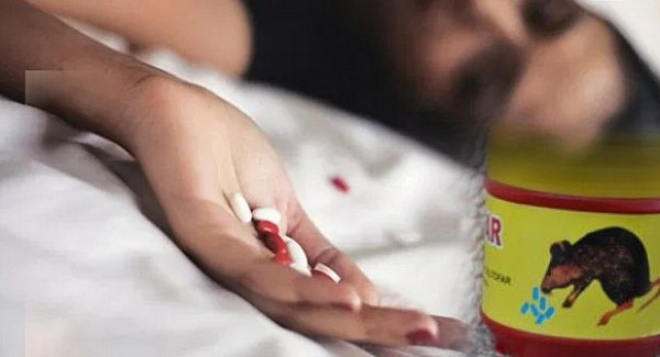 سيدة تسمّم زميل ابنتها في المدرسة بسبب تفوّقه