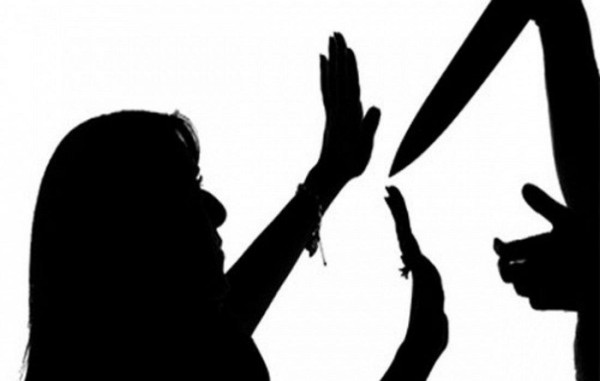مصر.. عامل ينهي حياة موظفة بمقر عملها بعدما فشل بالتحرش بها