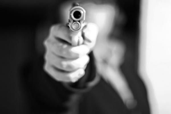 متأثراً برواية “نجيب محفوظ”.. شاب عراقي يقتل والدته وأشقاءه الثلاثة