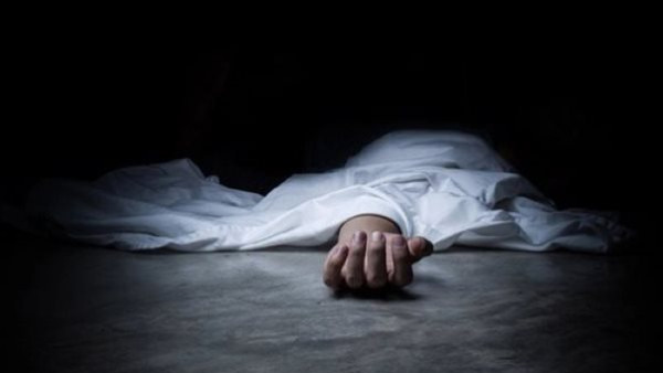 بعد تعاطيه المخدرات.. رجل مصري يقتل زوجته وابنه بطريقة وحشية