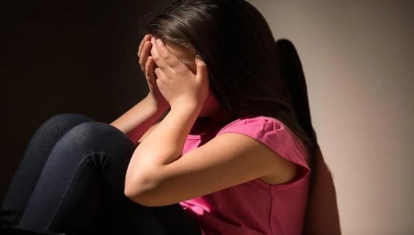 فاجعة في اليمن.. أب يقتل ثلاثة من أطفاله ويصيب الرابع بجروح خطيرة