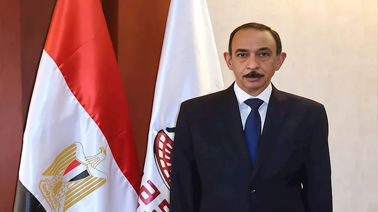 محافظ سوهاج يطيح بمديرة مدرسة ويحقق مع الإدارة بسبب “واقعة التحرش”